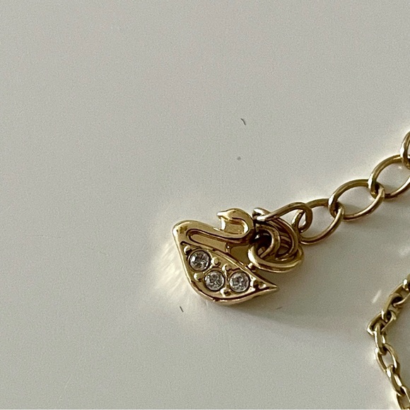 NWT Swarovski Gold Tone Crystal Necklace & Earrings Set - Picture 10 of 11